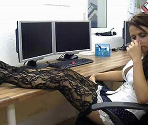 Jaw-dropping office gal got seduced and boned by coworker on
