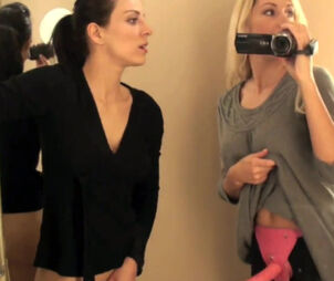German lezzy chicks fuckin' in switching apartment