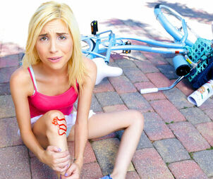 Piper Perri & Sean Lawless in Bike Accident -